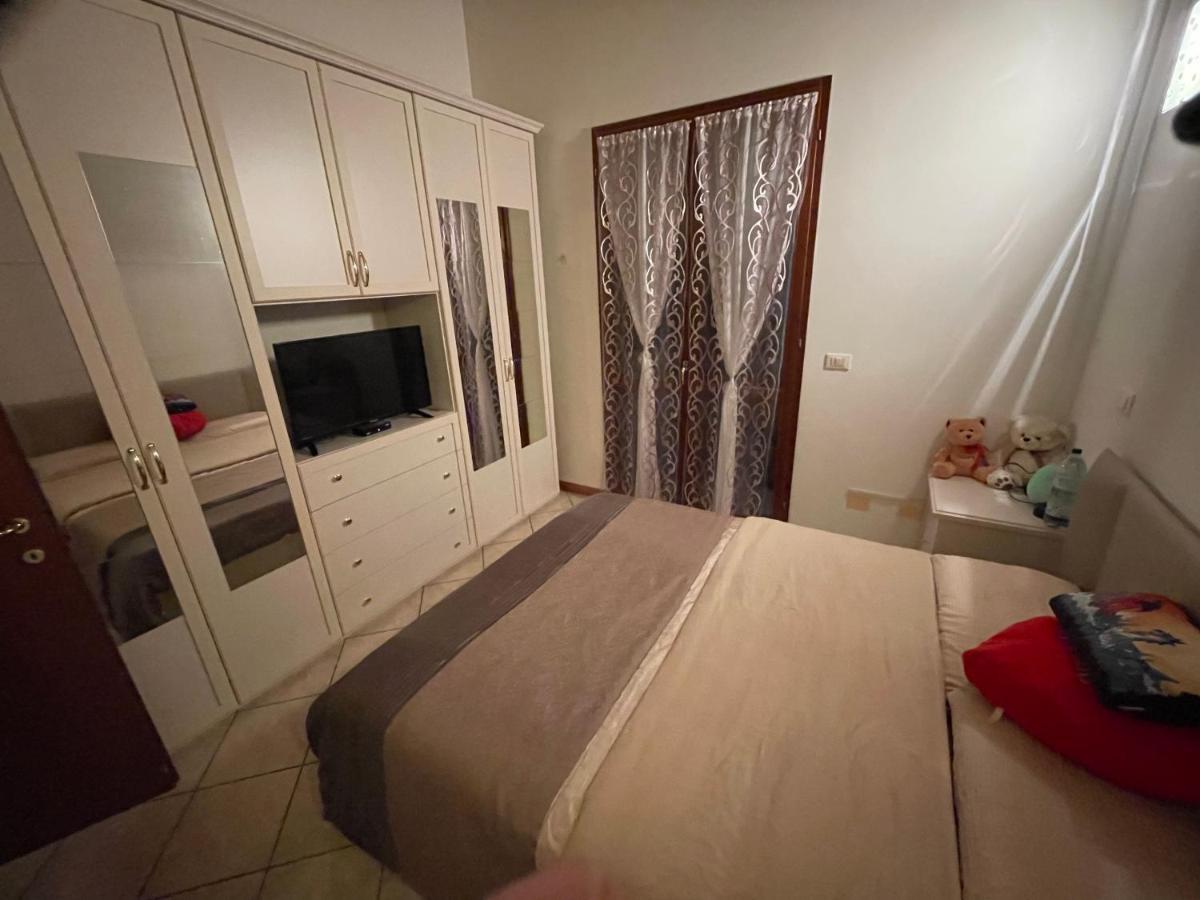 Piccola Venezia E Mare Apartman Llido Degli Estensi Kültér fotó