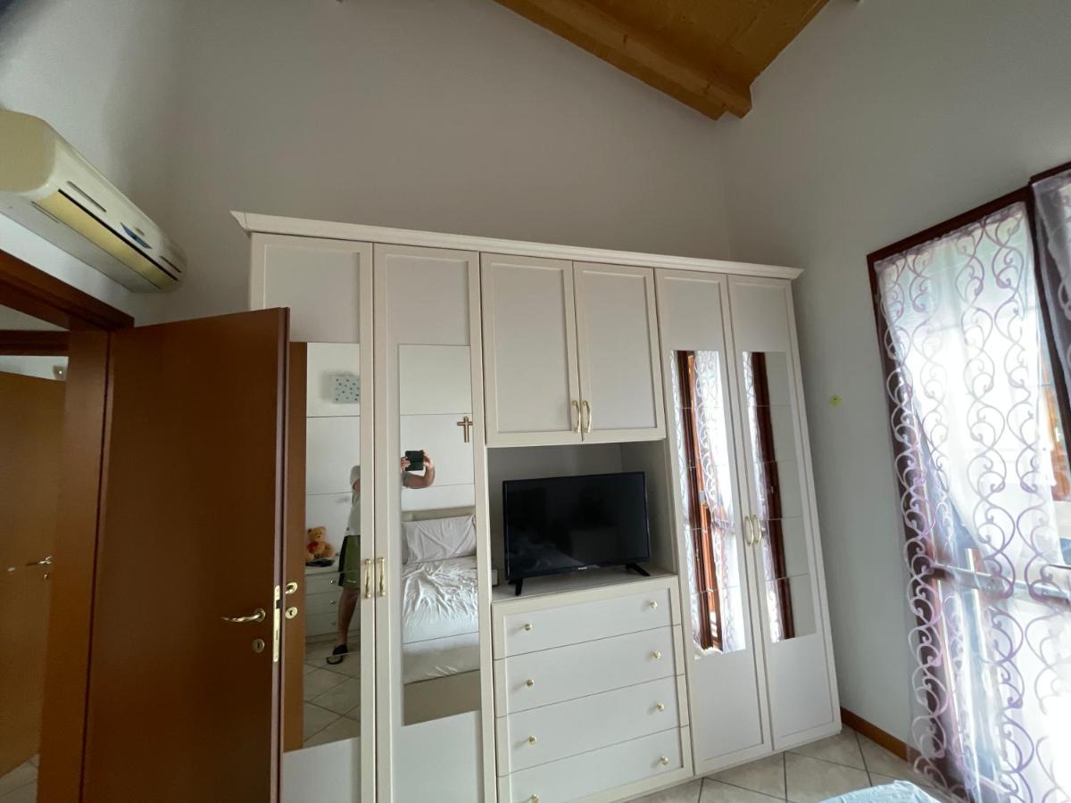 Piccola Venezia E Mare Apartman Llido Degli Estensi Kültér fotó